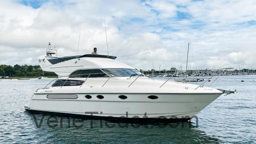 Fairline Phantom 42 Flybridge Tekniset tiedot ja arvostelut 
